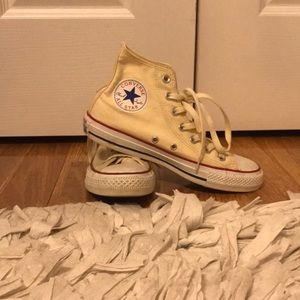 Size 7 high top converse
